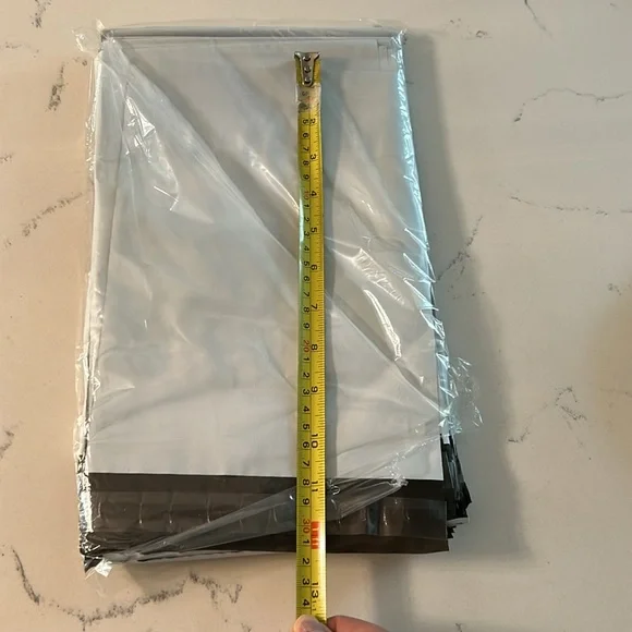 (100) 10X13 Poly mailers - Picture 2 of 4